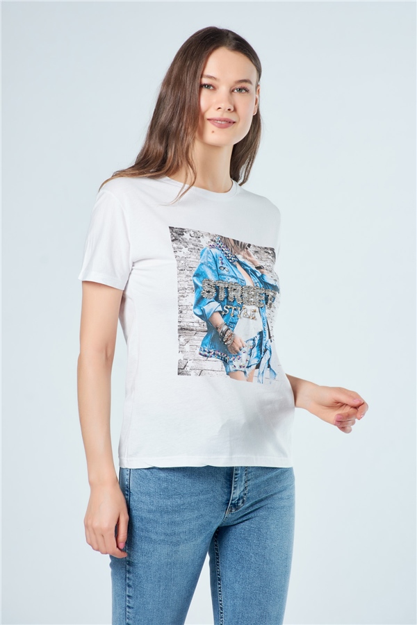 3057 Kot Ceketli Kadın Baskılı T-Shirt Beyaz-Coral